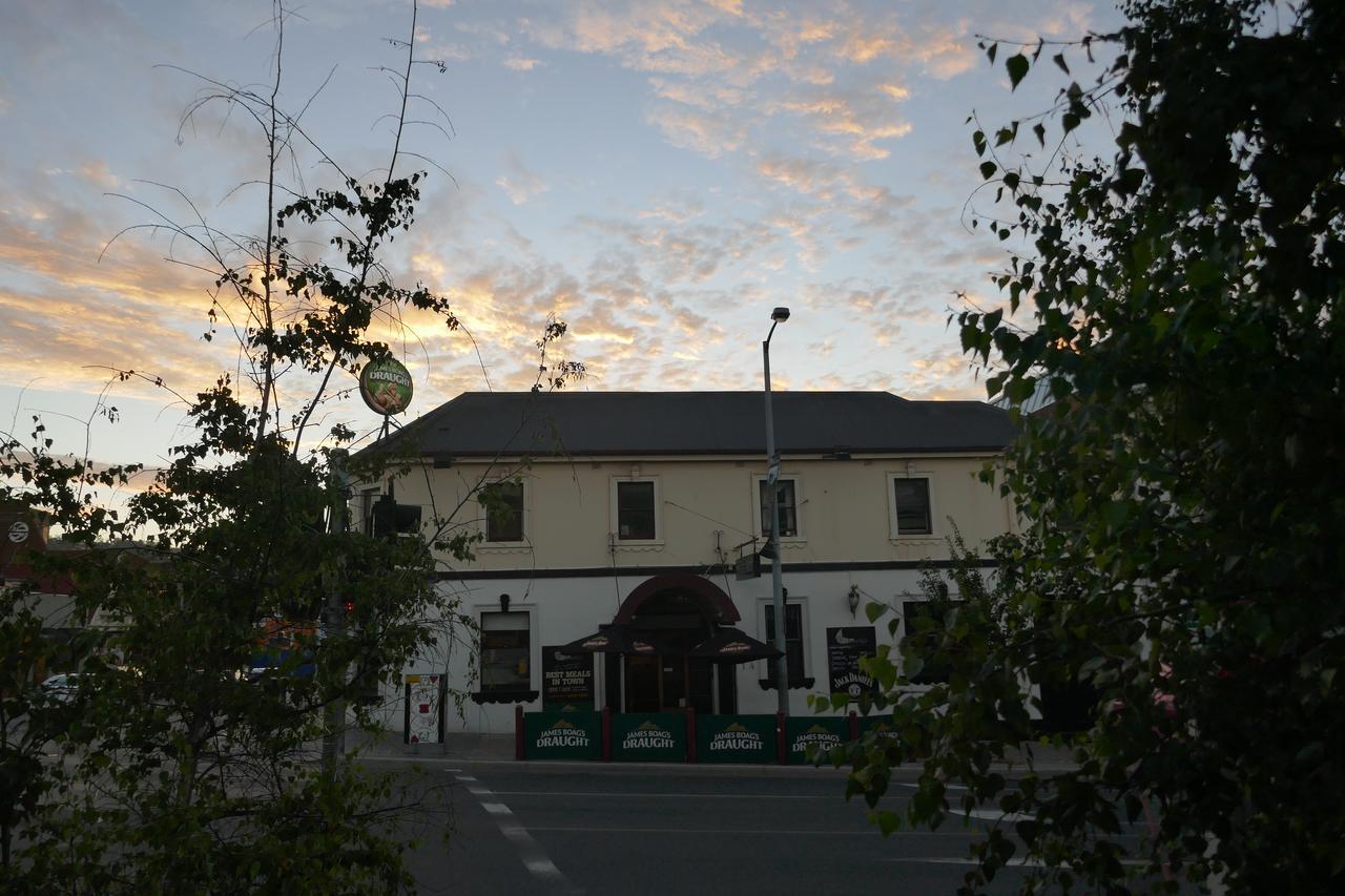 Okeefes Hotel Backpackers Launceston Kültér fotó